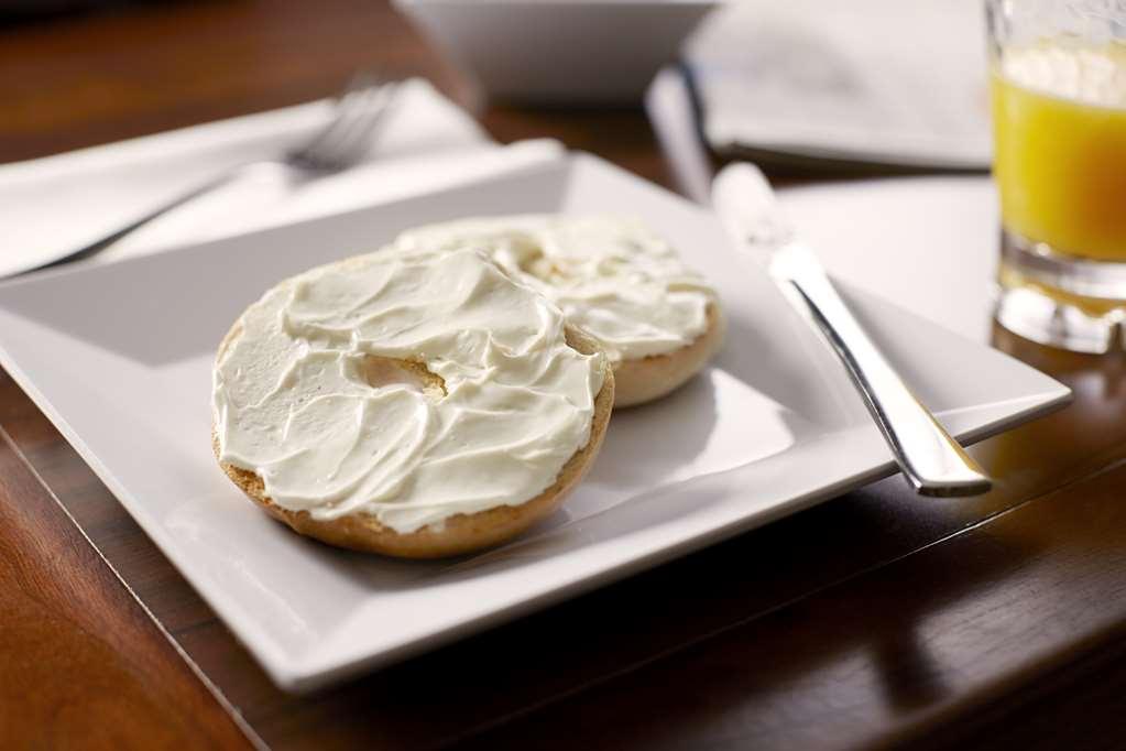 Hyatt Place Houston Medical Center Restaurant photo